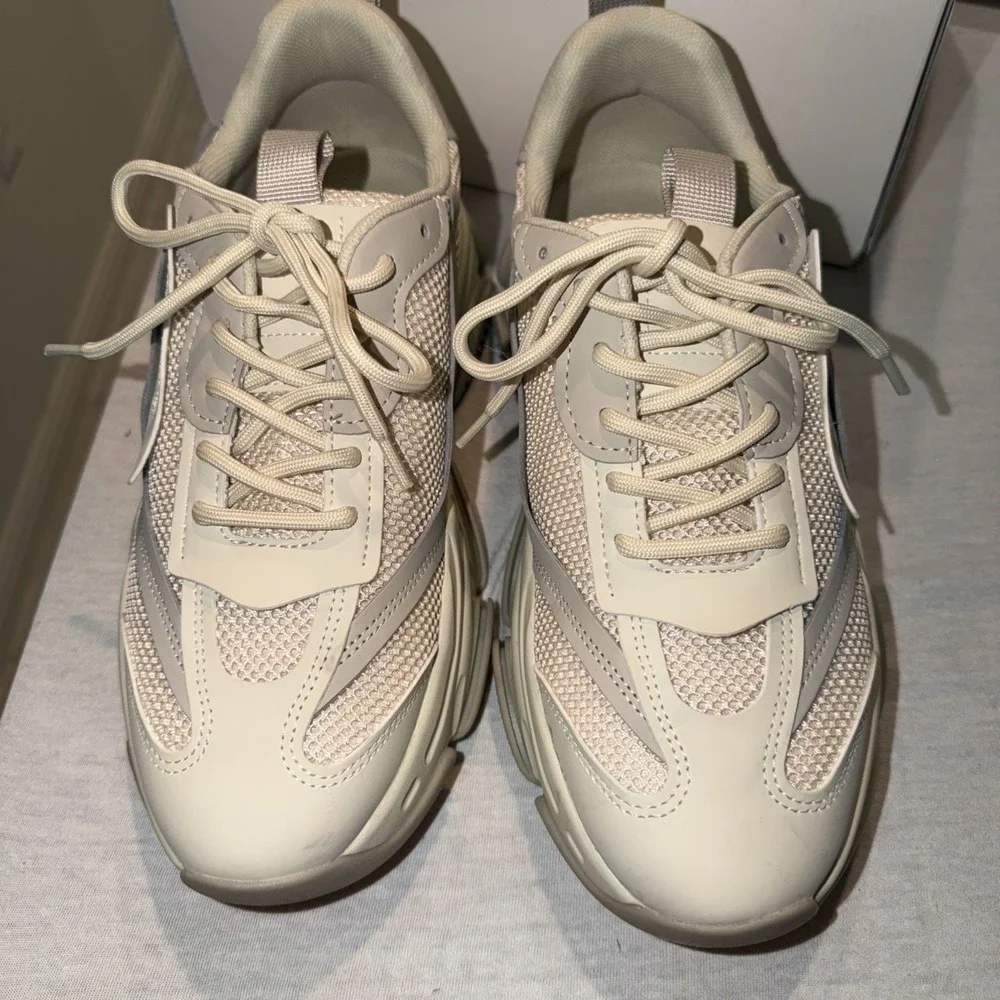 NEW Steve Madden 11 M Women's Possession‎ Sneaker Taupe/Suede IN BOX